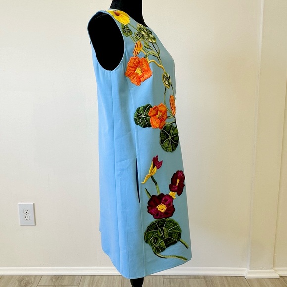 Oscar De La Renta
Nasturtium Embroidered Sleeveless Mini Shift Dress - Picture 10 of 13